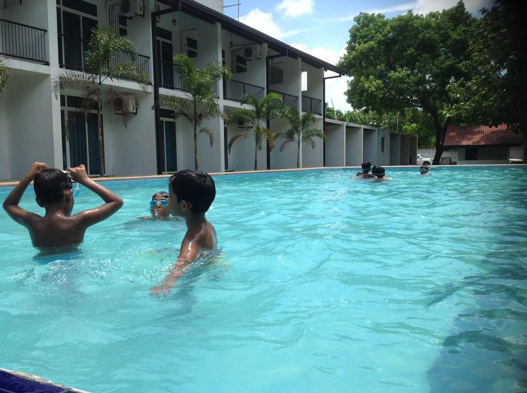Samwill Holiday Resort Kataragama Kültér fotó